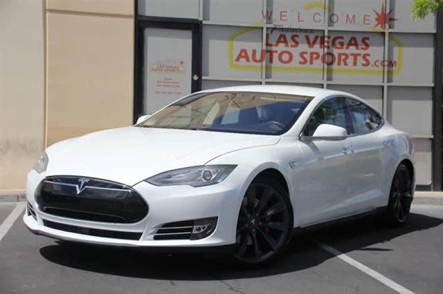 Tesla Model S 85D 2015