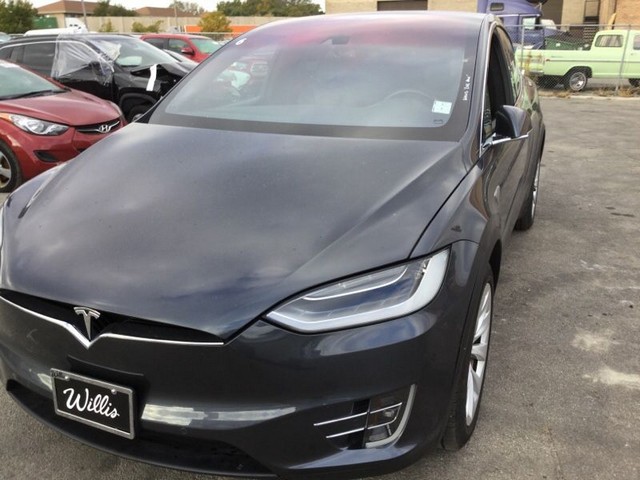 Tesla Model X90D 2016