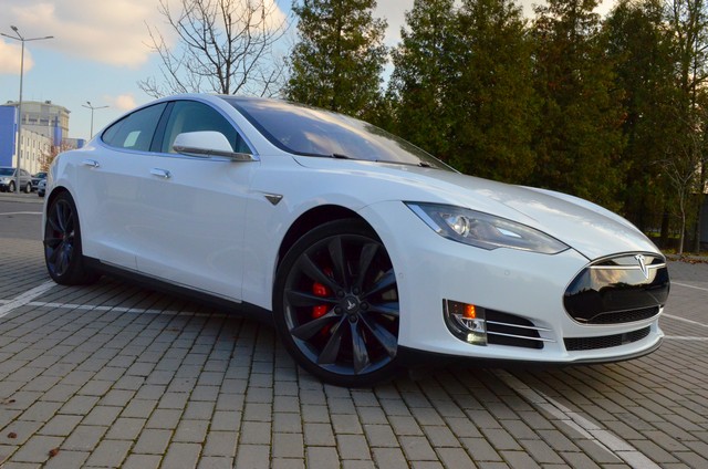 Tesla Model S P85D 2015