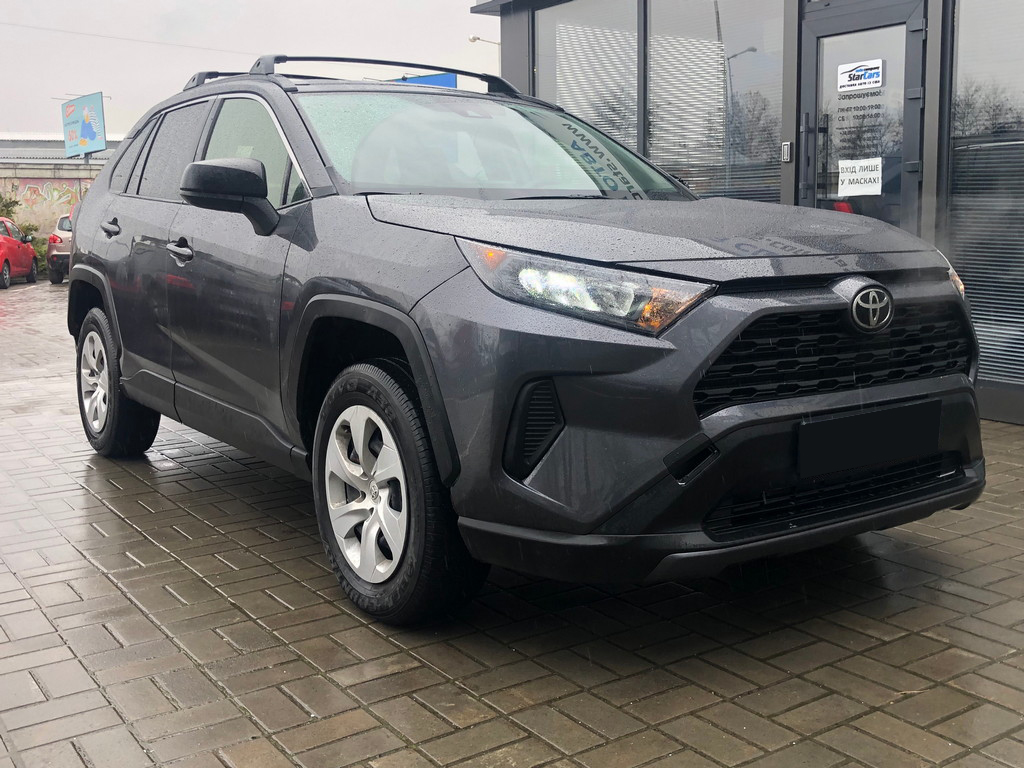 Toyota RAV4 LE 2019