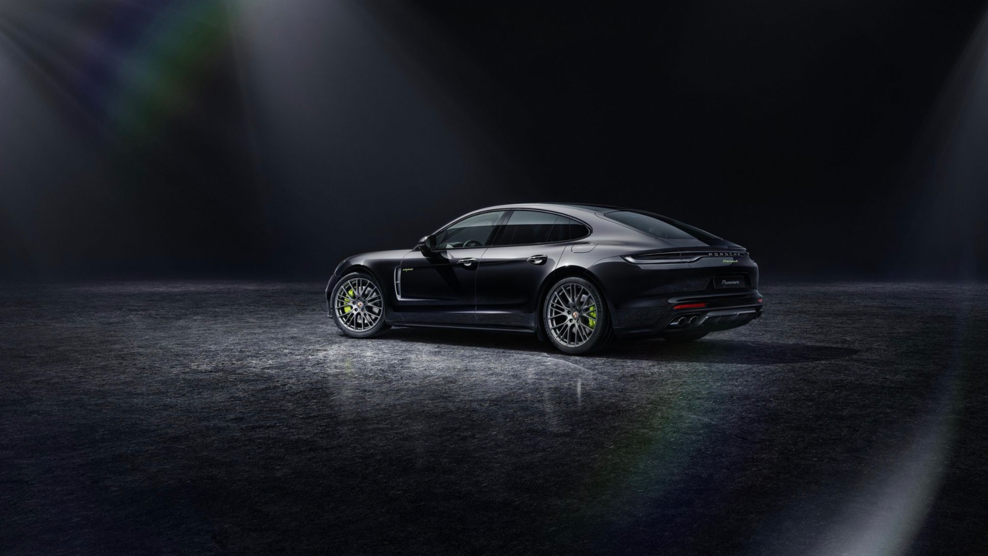 Porsche Panamera отримає платинову версію у 2022 році