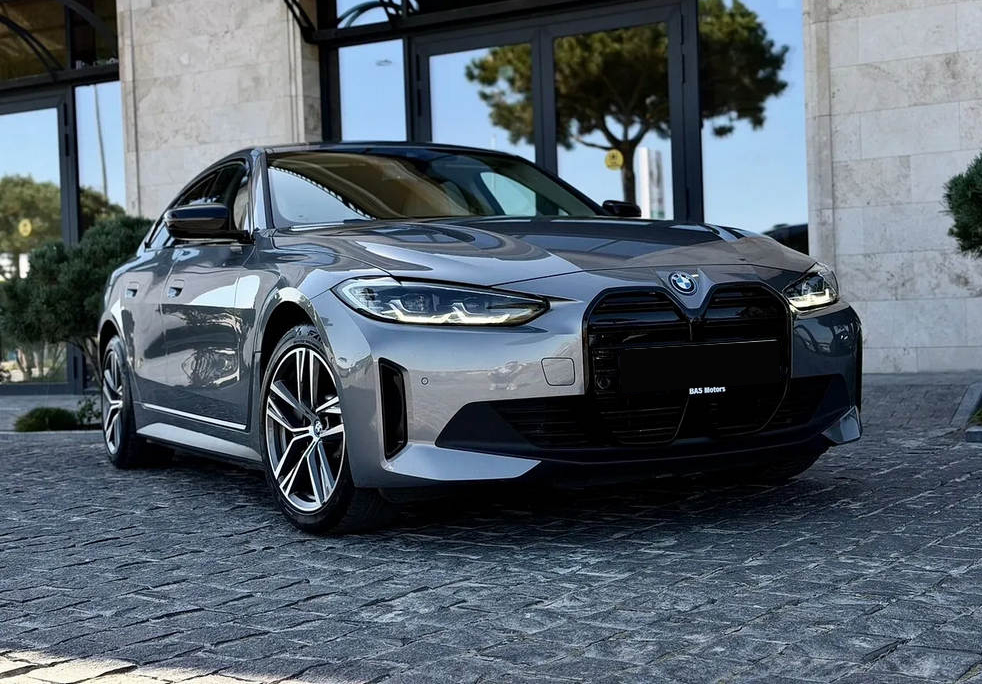 BMW i4 2023
